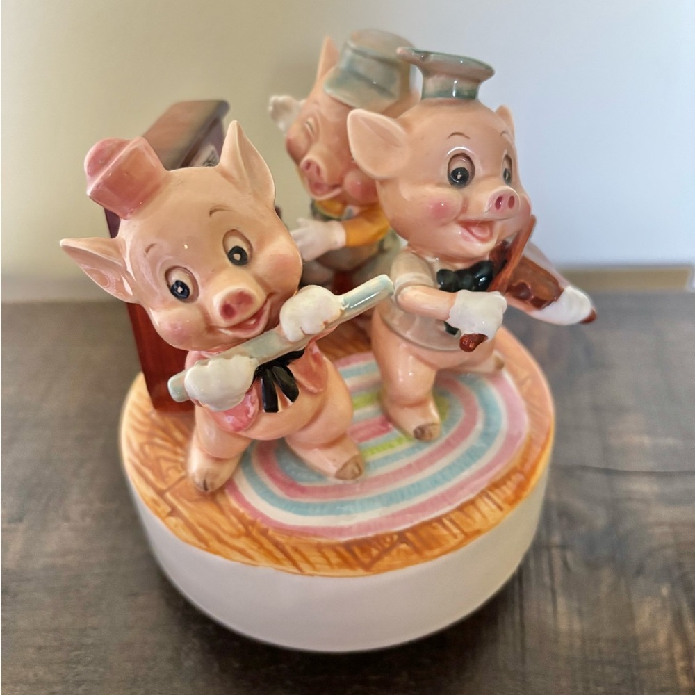 Vintage Schmid Three Little Pigs Wind Up Music Box Made in Japan